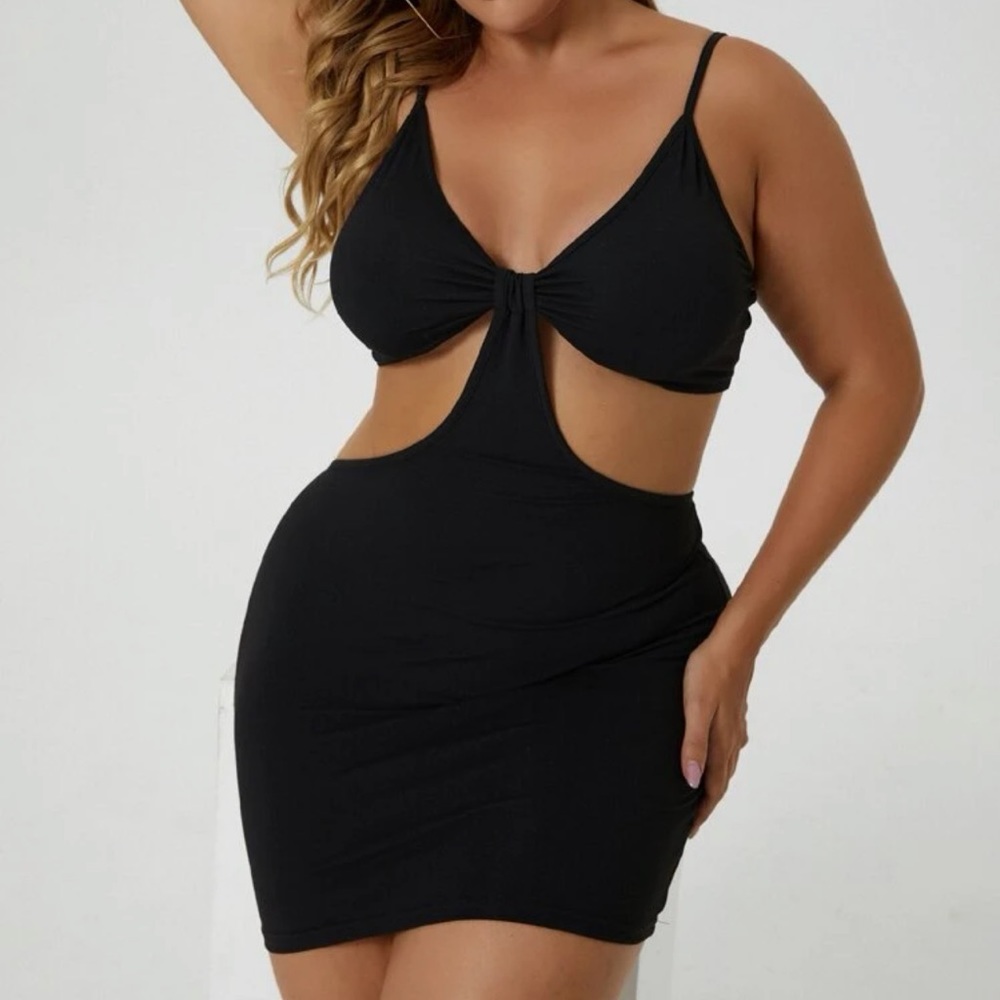 SHEIN SXY Plus Solid Cut Out Bodycon Dress 4X